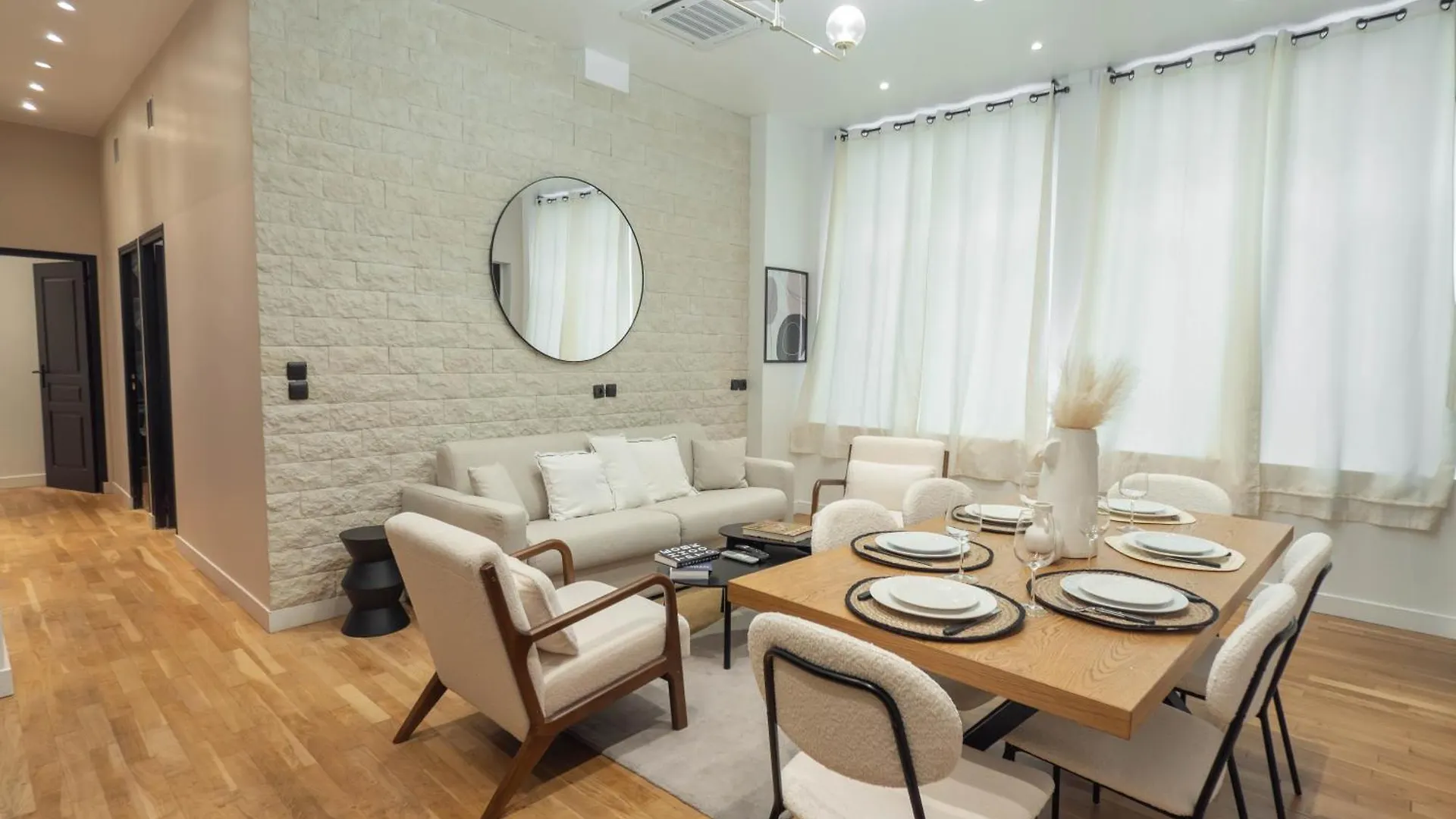 Apartment Center Of Paris By Studio Prestige contacts